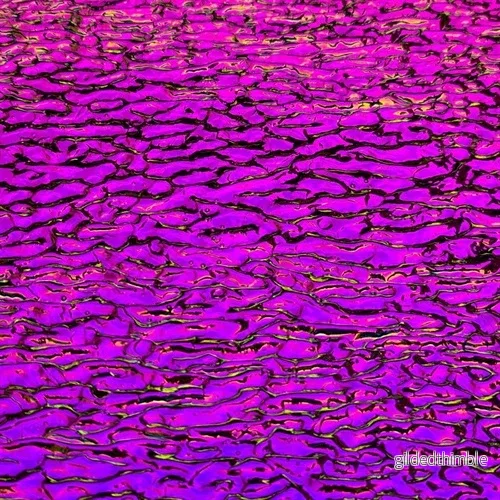 Dichroic Wave, Grön/Magenta 3mm 17 x 17cm