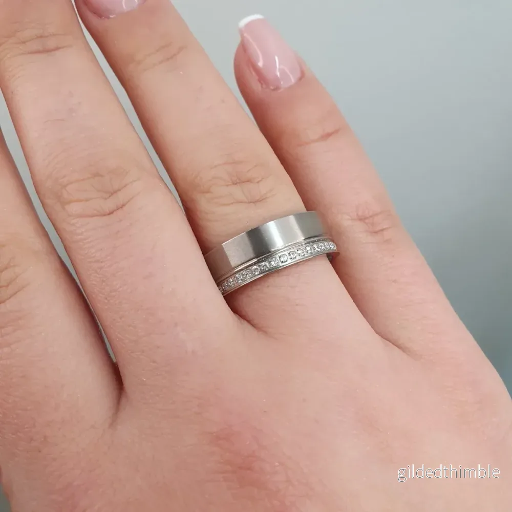 Amor – Ella Amor – Ella