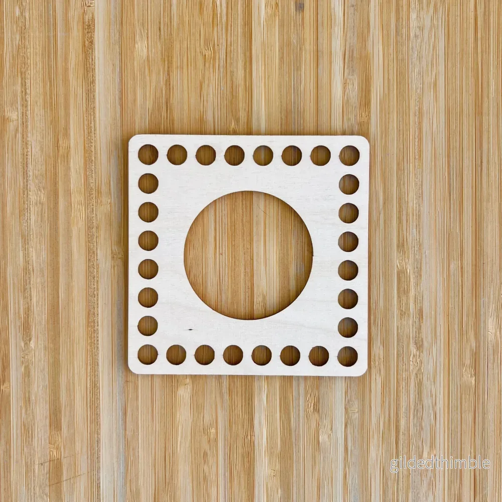 Trälock liten ”napkin” 12×12 cm. Trälock liten ”napkin” 12×12 cm.