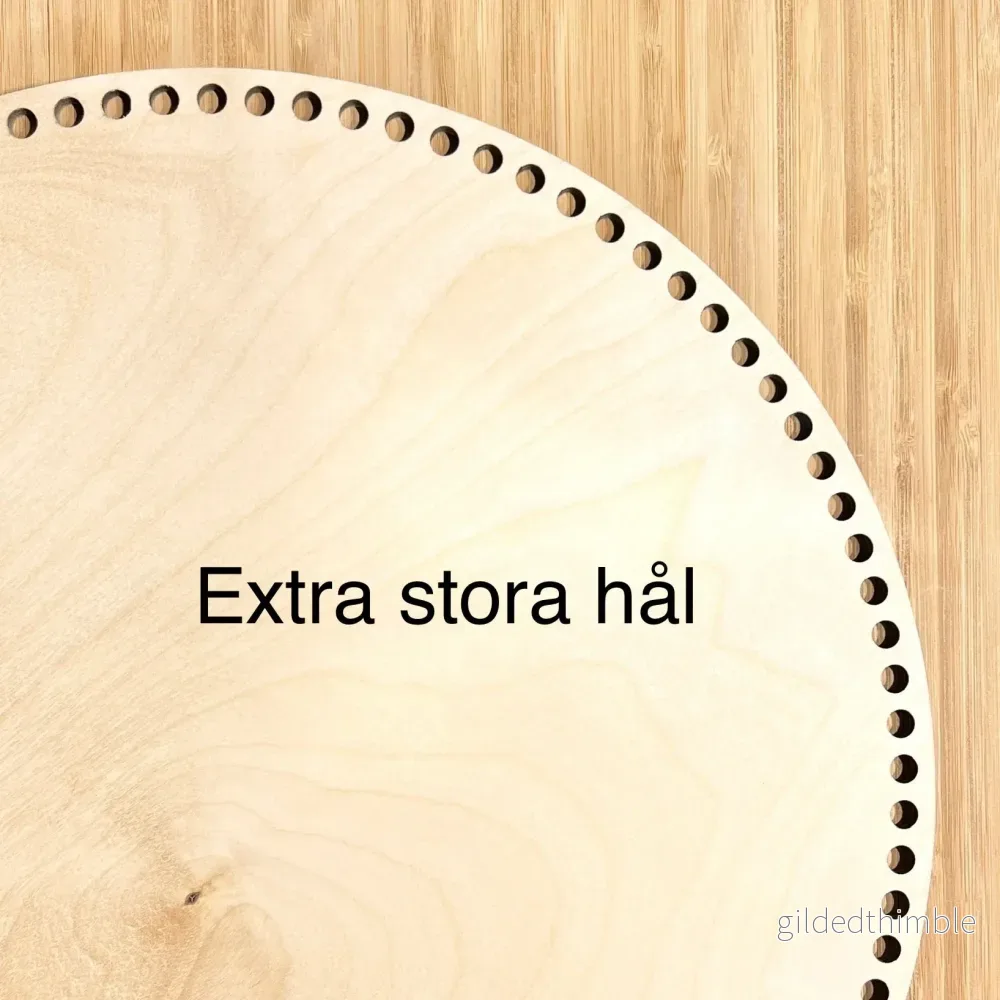 Träbotten rund 40 cm. extra tjock botten och med extra stora hål.