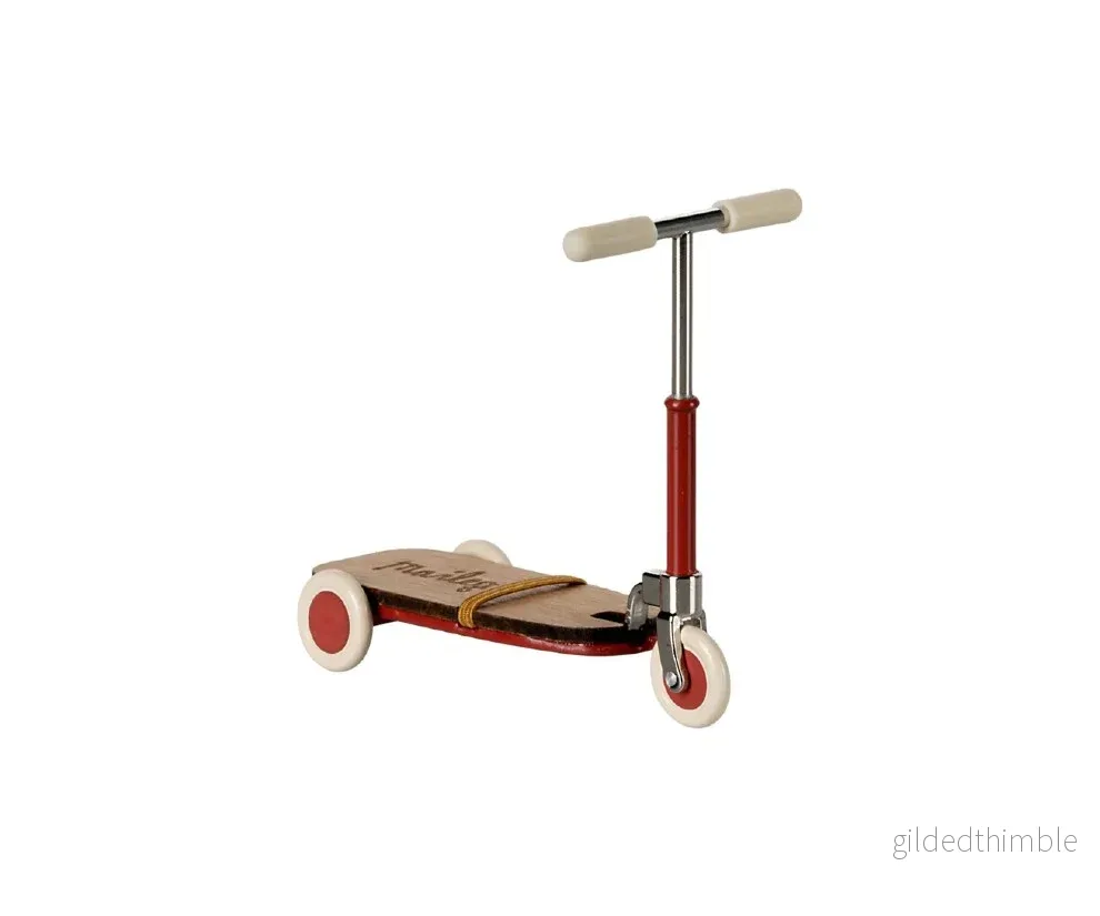Maileg – Sparkcykel Röd Maileg – Sparkcykel Röd