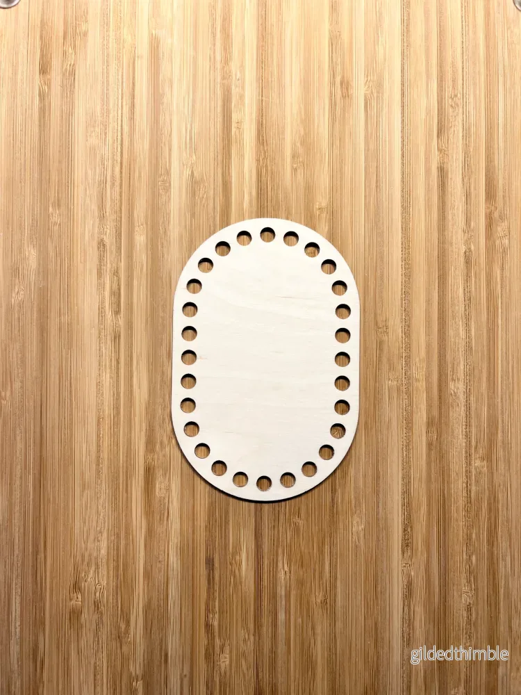 Träbotten rektangel med runda hörn 15×10 cm. Träbotten rektangel med runda hörn 15×10 cm.