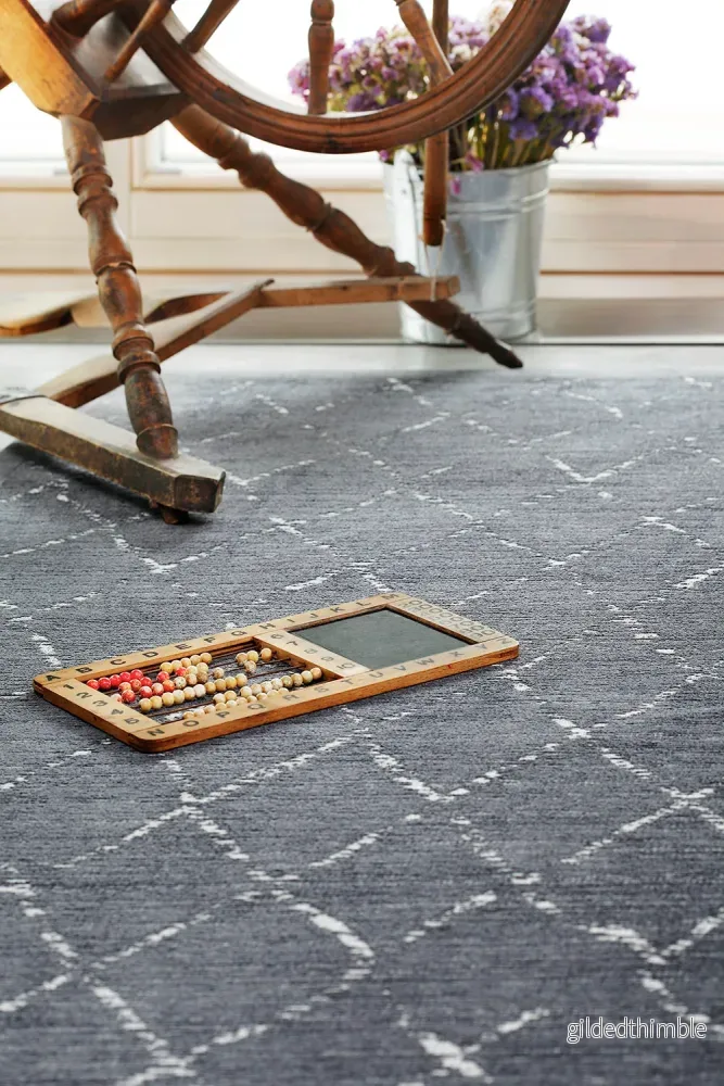 Voose Grey