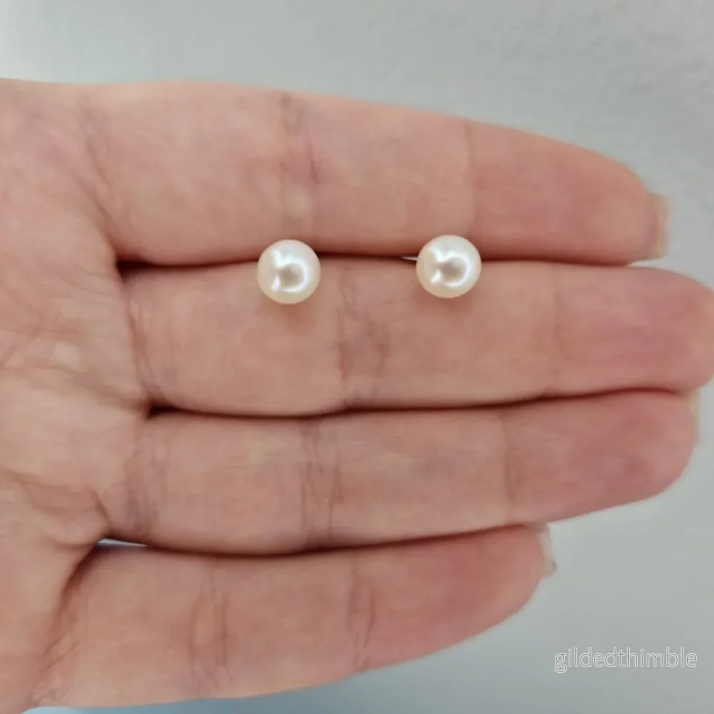 Sötvattenspärlor 6mm 18k guld Sötvattenspärlor 6mm 18k guld