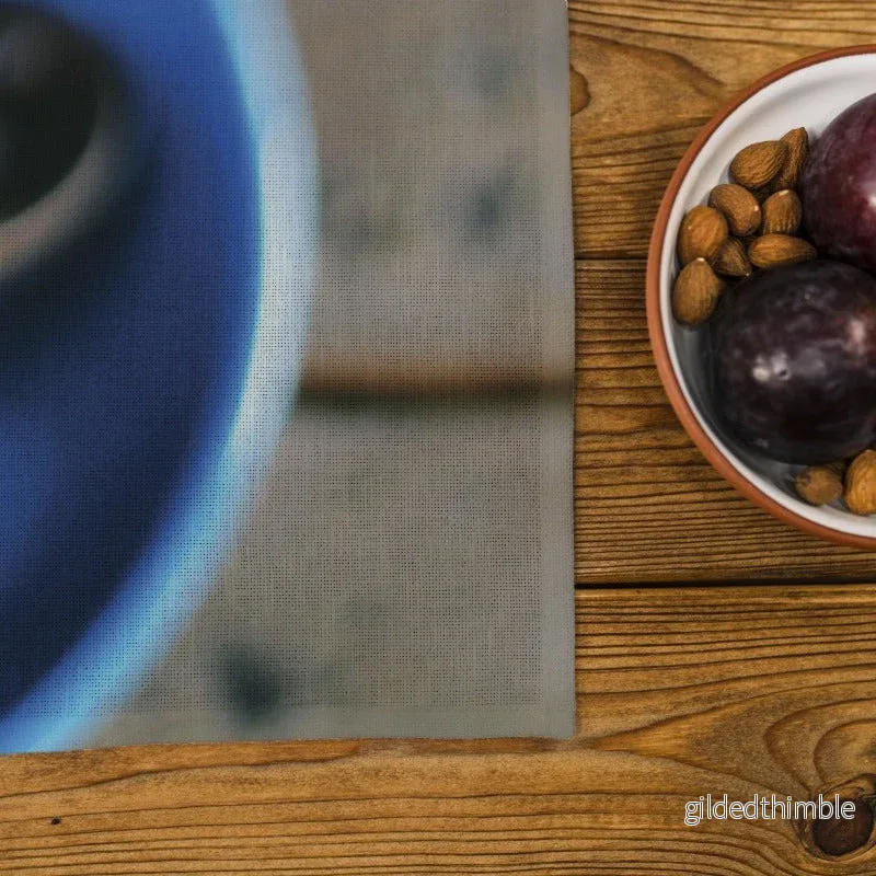 Galda paliktnis | Kolekcija «Kafija & Kūkas» | Kafija zilajā krūzītē - Bild 2