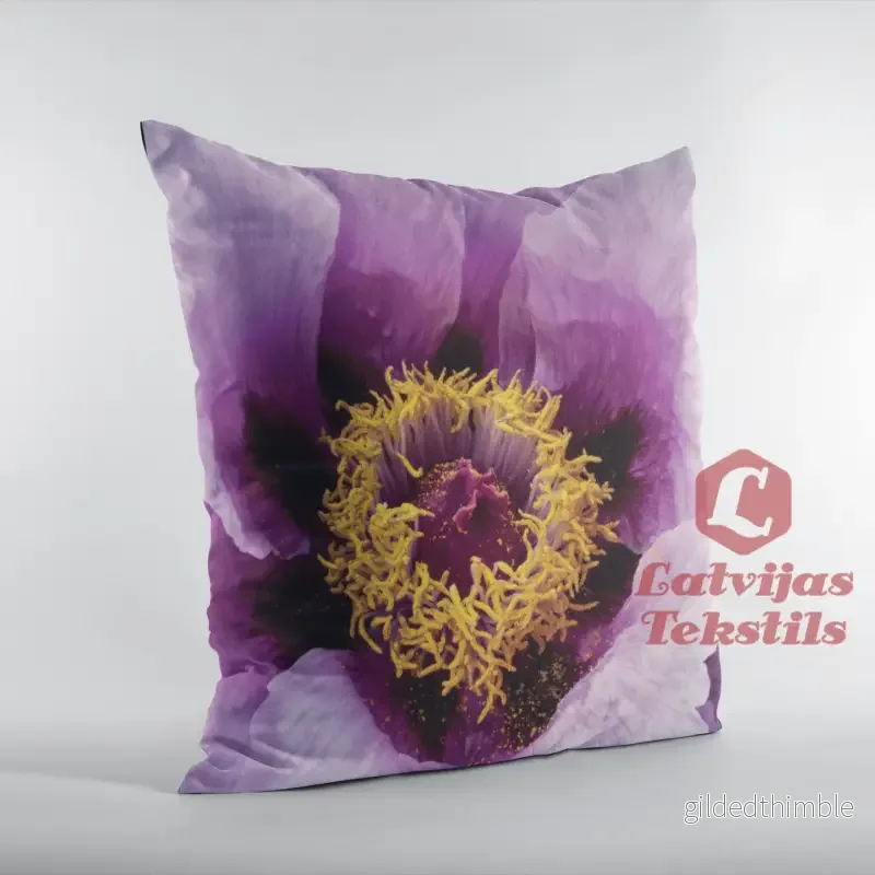 Dekoratīvais spilvens | kolekcija «Peoniju vasara» | «Violetā peonija» Dekoratīvais spilvens | kolekcija «Peoniju vasara» | «Violetā peonija»