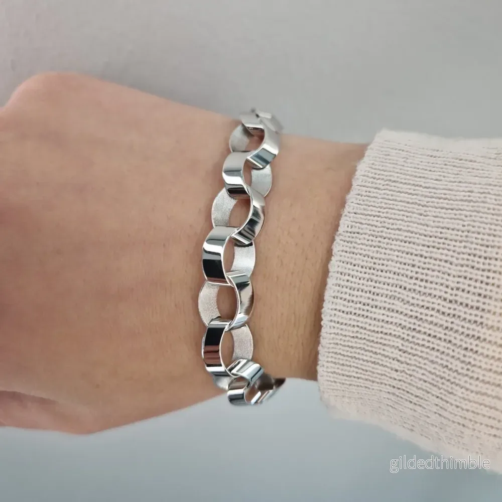 Armband Kajsa i 18k vitguld