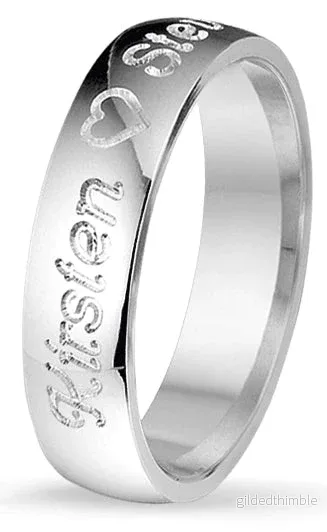 Silverring med utvändigt fräst gravyr Silverring med utvändigt fräst gravyr