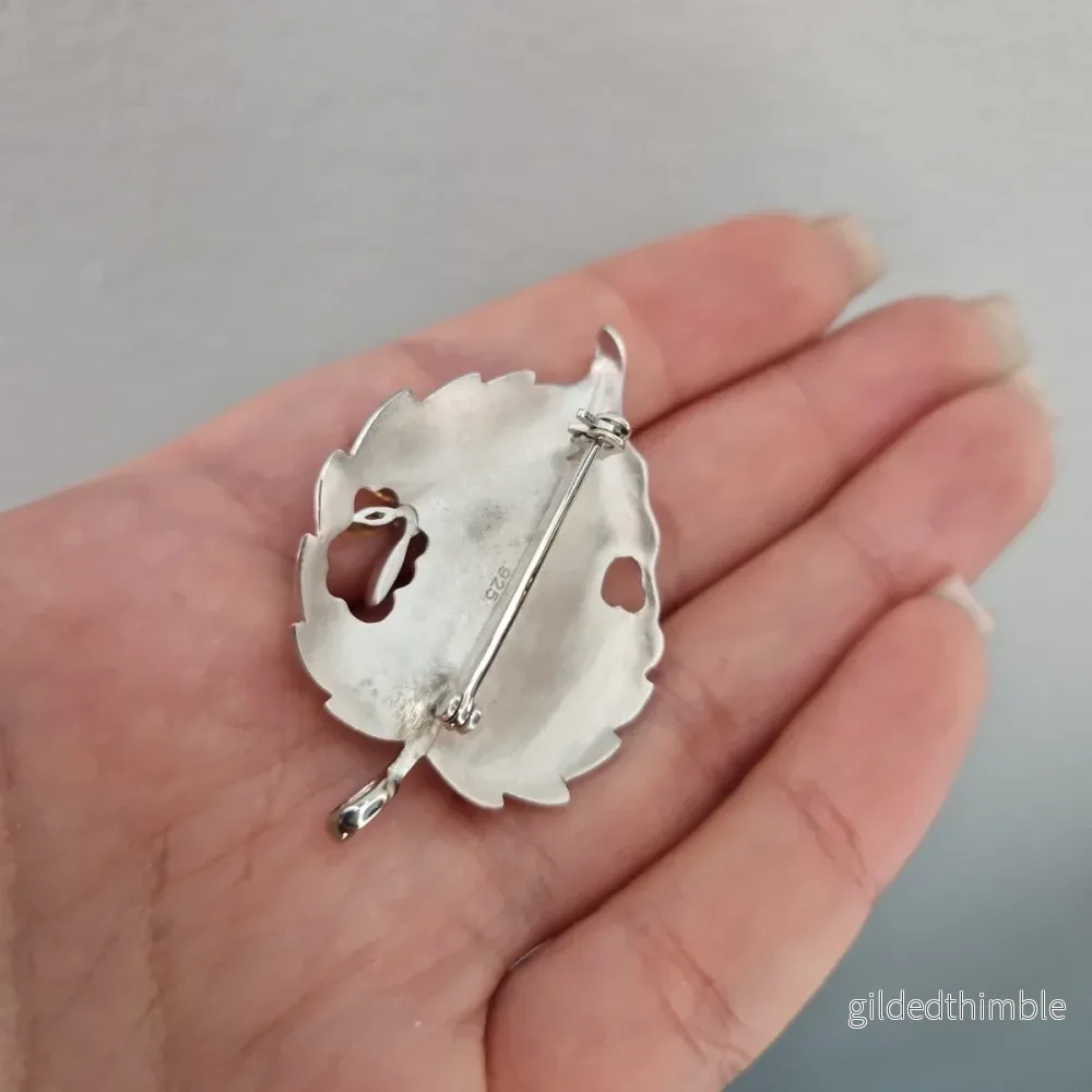 Brosch löv med fjäril i äkta silver - Bild 2
