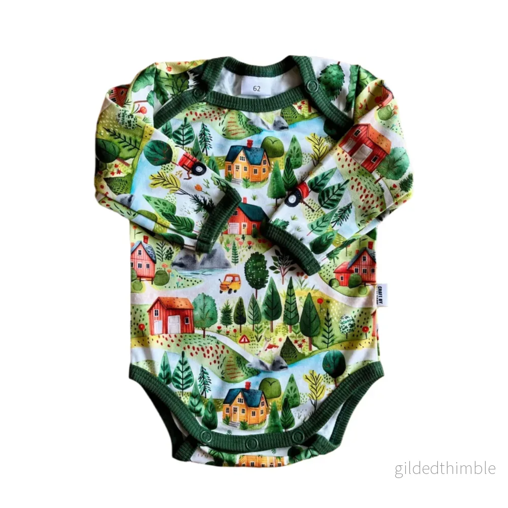 Body baby bondgårdsmönster, stl 56-86, nyfödd-1,5 år | Ekologisk bomull Body baby bondgårdsmönster, stl 56-86, nyfödd-1,5 år | Ekologisk bomull