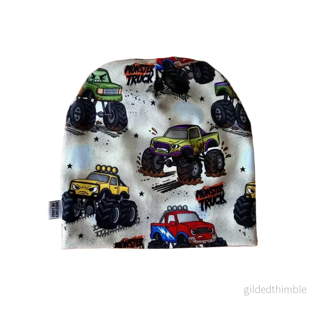 Mössa, med monstertrucks| stl 46-52, 1-10år| ekologisk bomull Mössa, med monstertrucks| stl 46-52, 1-10år| ekologisk bomull