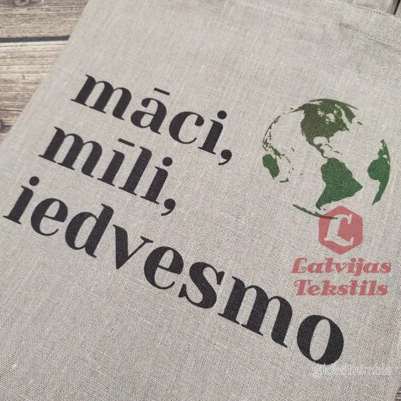Pelēka lina auduma maisiņš «māci, mīli, iedvesmo» | kolekcija «Māci.Mīli.Iedvesmo.» - Bild 2