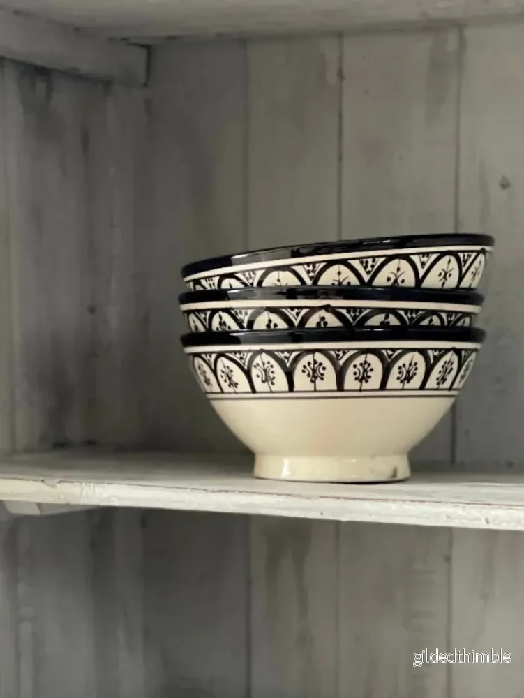 Marockansk handgjord keramikskål ’Safi’ Black 18cm Marockansk handgjord keramikskål ’Safi’ Black 18cm
