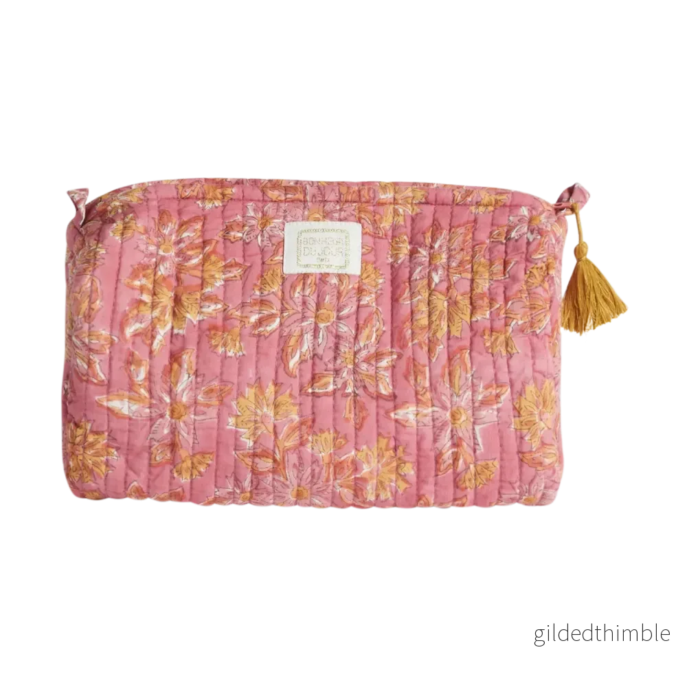Necessär – Arya Malaga Necessär – Arya Malaga