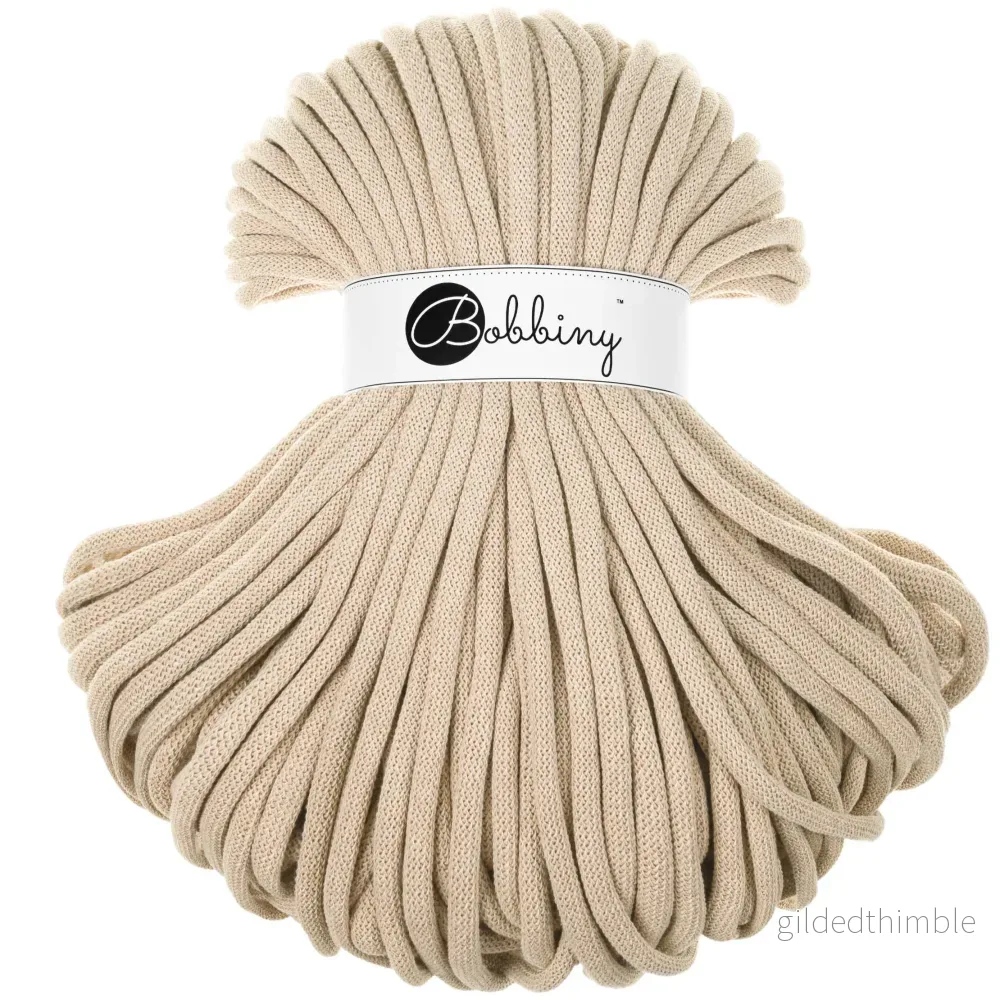 WARM BEIGE Jumbo 9 mm. 1,2 kg. mjukt bomullssnöre WARM BEIGE Jumbo 9 mm. 1,2 kg. mjukt bomullssnöre
