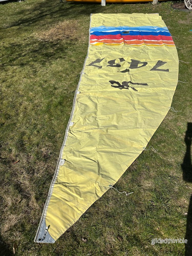 Hobie 18 segel – begagnat (många färger, inkl fock…)
