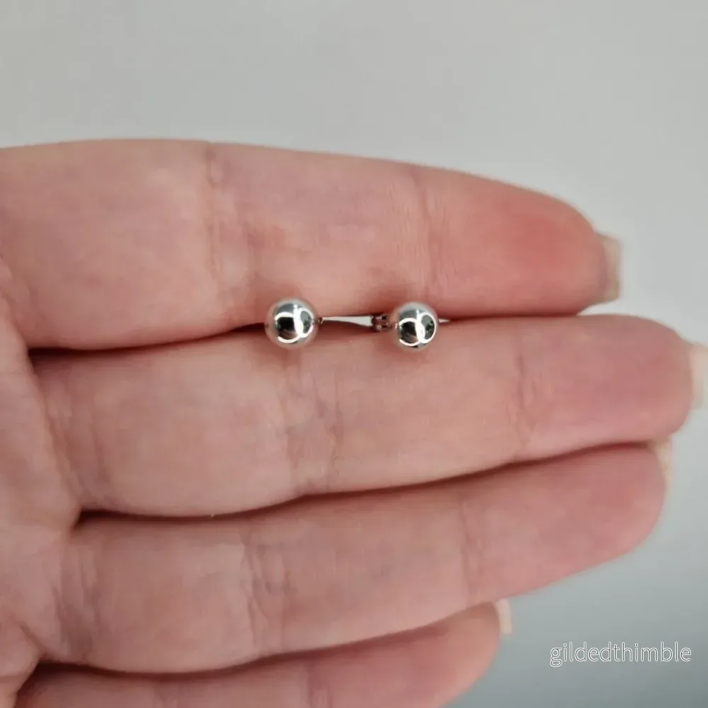 Kulörhängen 18k vitguld 5mm Kulörhängen 18k vitguld 5mm