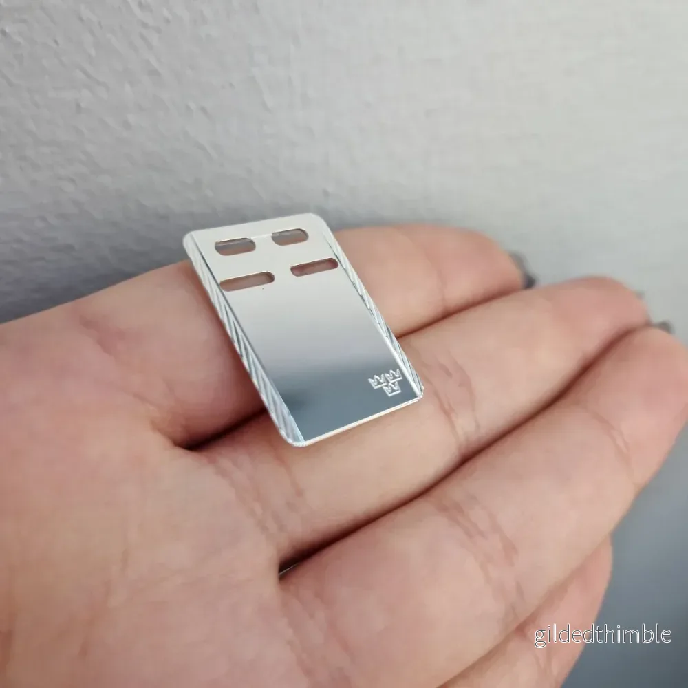 ID-Bricka silver facetterad 27x19mm ID-Bricka silver facetterad 27x19mm