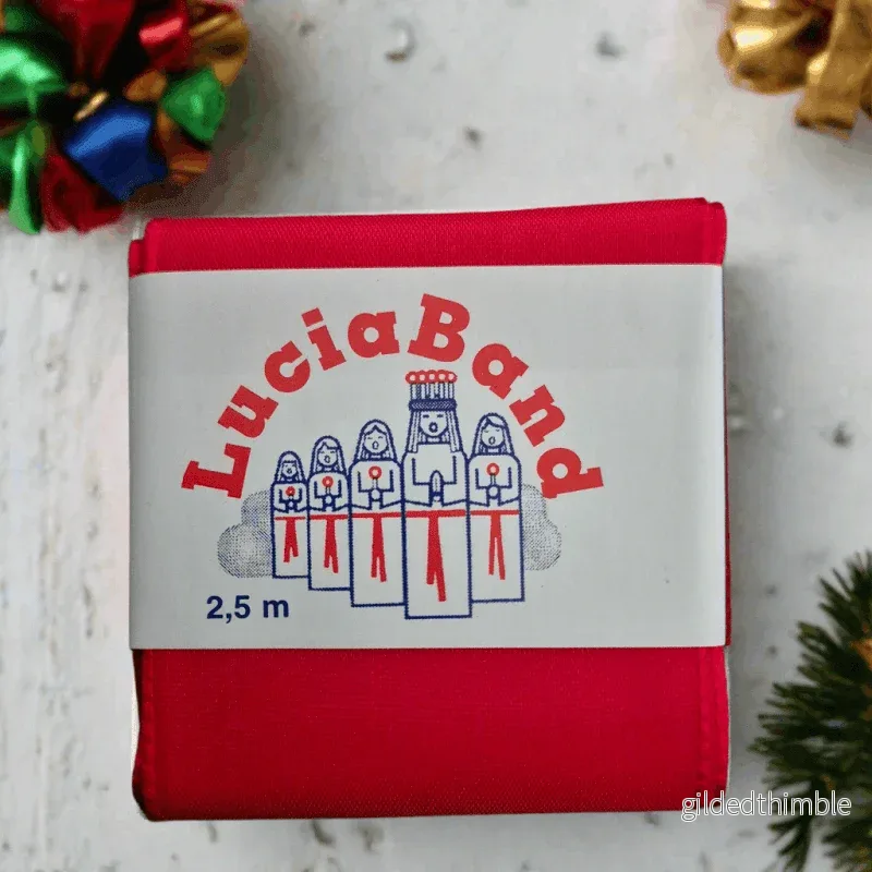 Luciaband Röd – Satinband för Lucia och Tärnor (40mm & 75mm)
