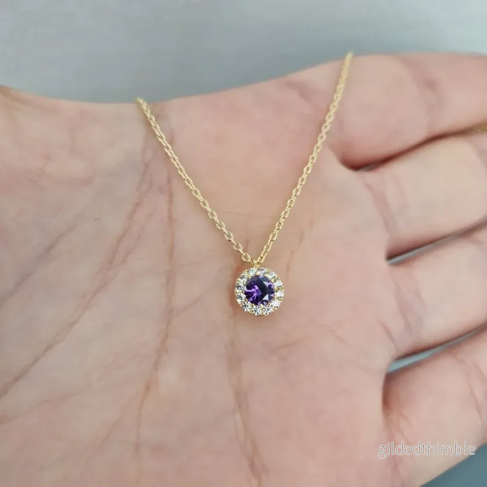 Carmose halsband med lila sten 18k guld