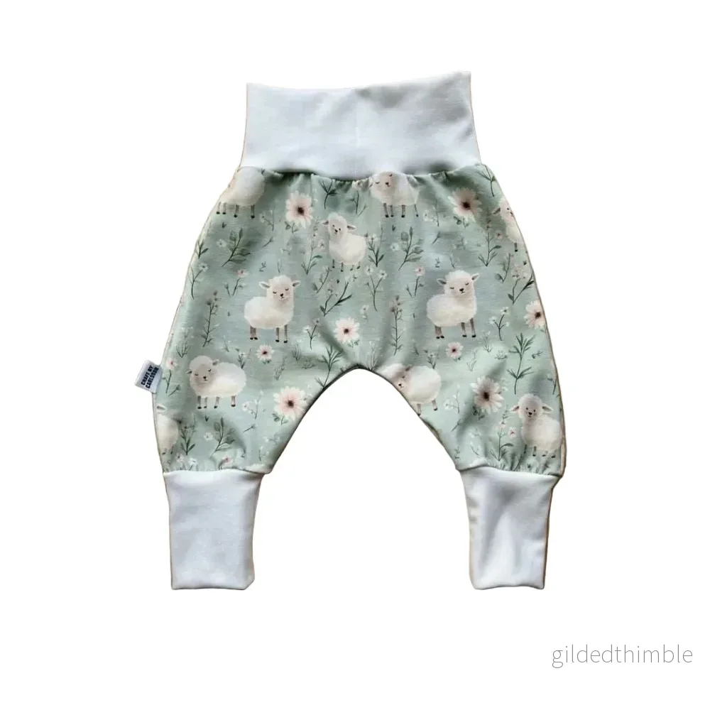 Haremsbyxa baby med söta lamm , stl 56-86, nyfödd-1,5 år | Ekologisk bomull