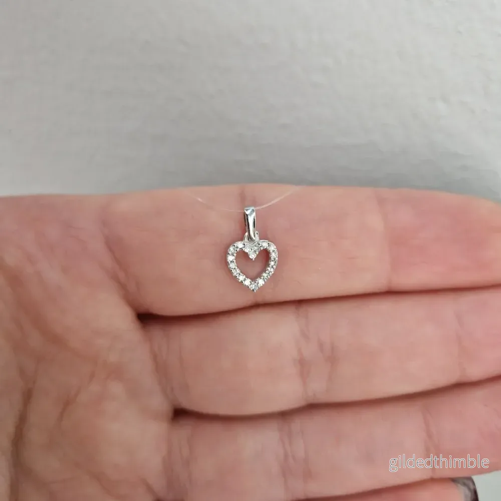 Hängsmycke hjärta 18k vitguld med diamanter