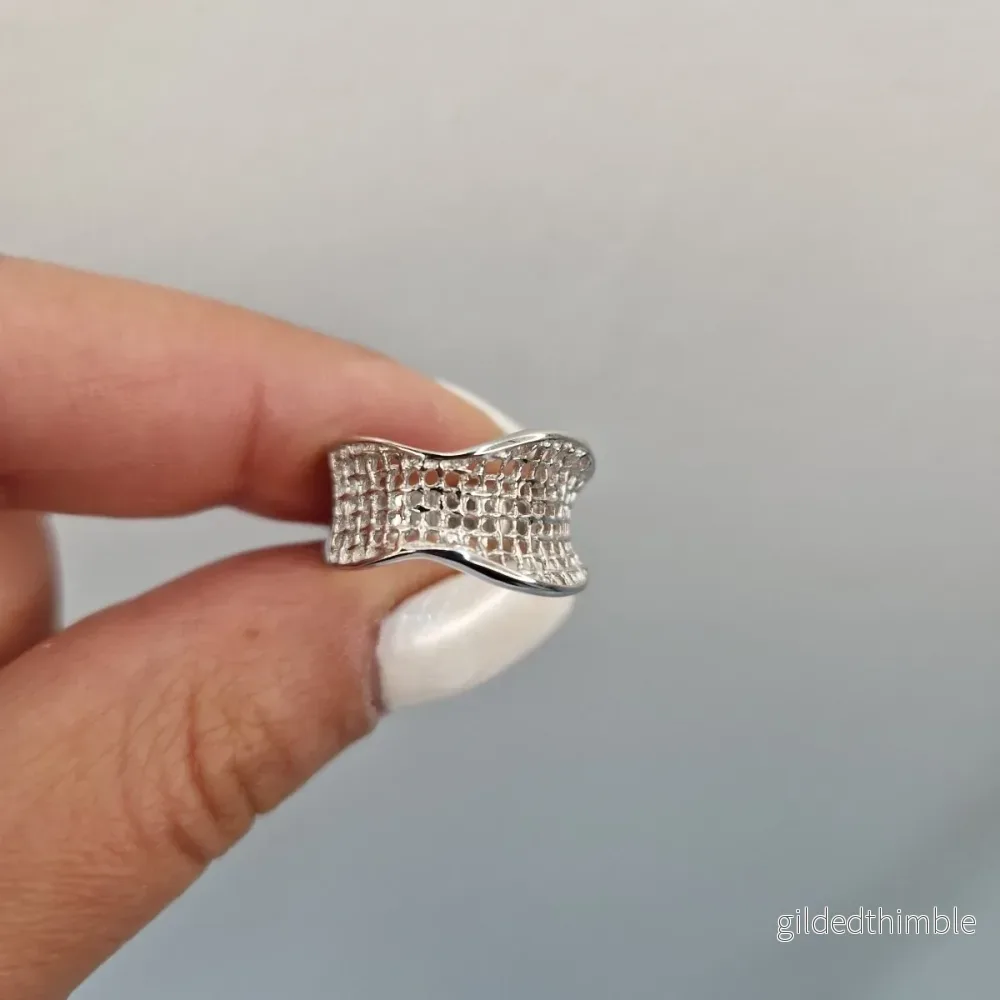 Silverring med nät mönstrad Silverring med nät mönstrad