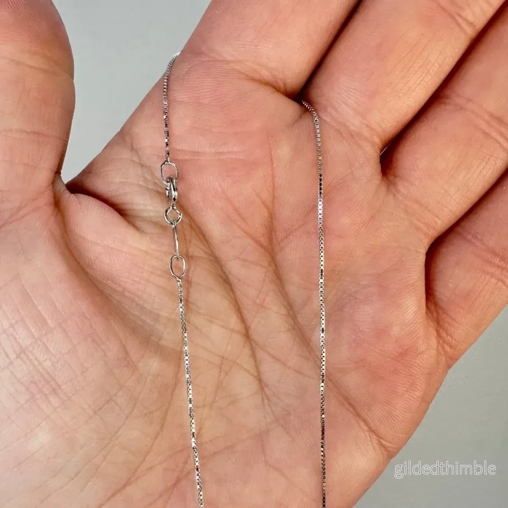 Vitgulds kedja Venezia 18k guld 0,7mm