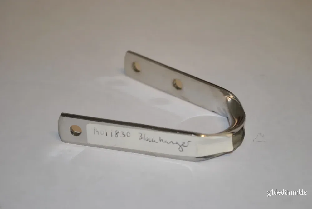 BLOCK HANGER BLOCK HANGER