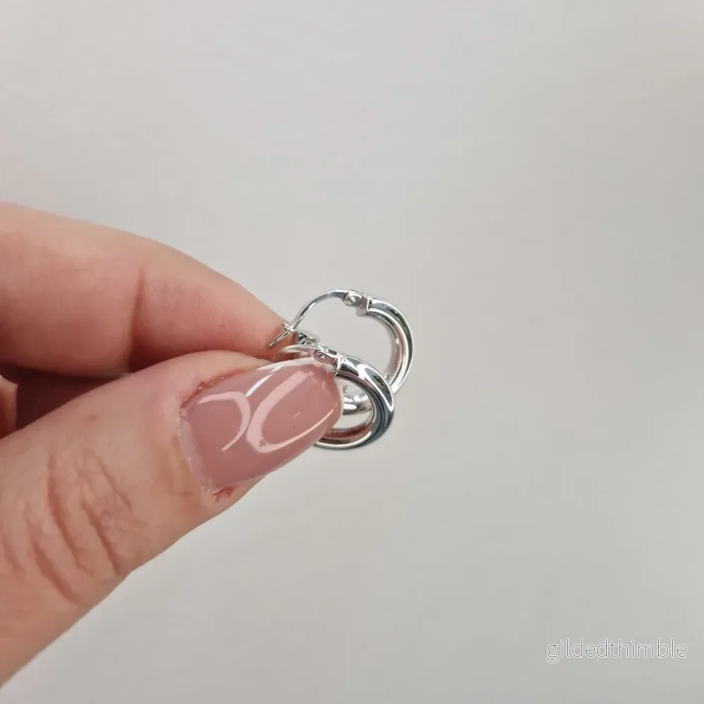 Creoler 18k vitguld runda Creoler 18k vitguld runda