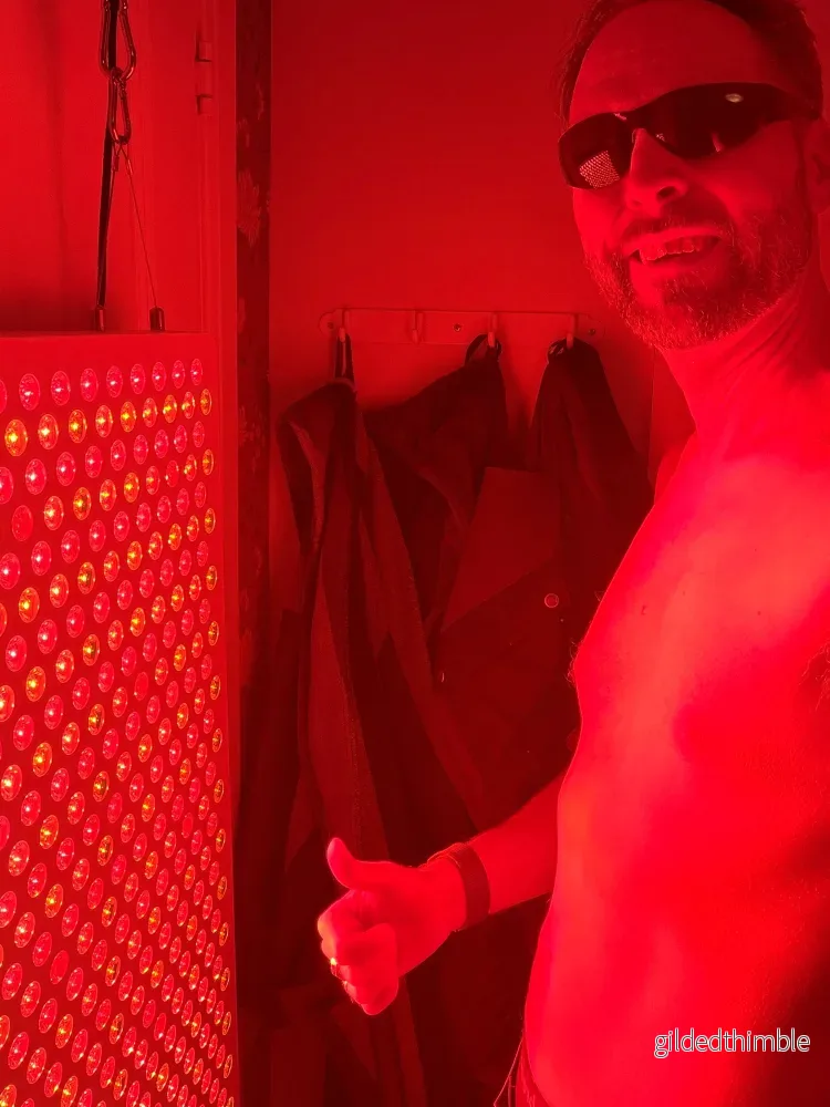 Rödljusterapi i Norrtälje – lugn återhämtningsstund (30 min) - Bild 2