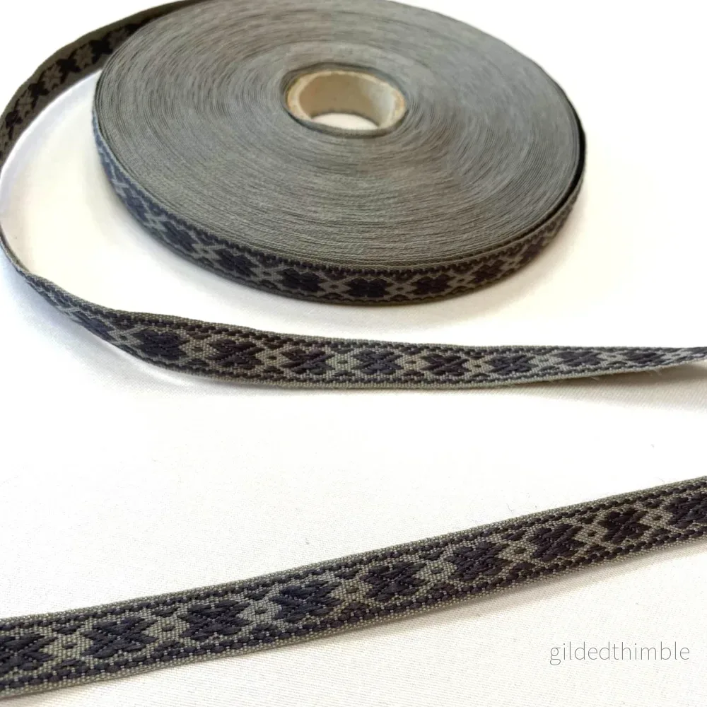 Tautiskā lente «Auseklītis» | Pelēka | 9 mm Tautiskā lente «Auseklītis» | Pelēka | 9 mm
