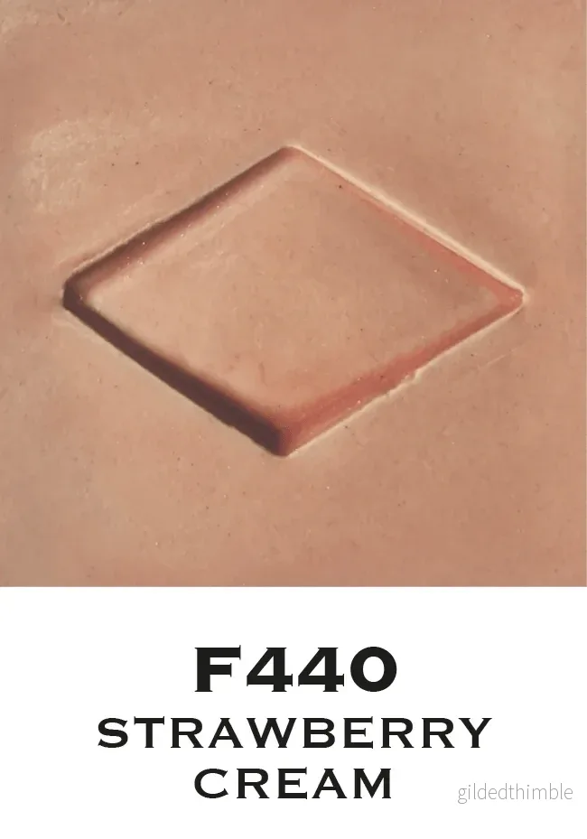 STUDIOLINE – Celadon – F440 – Strawberry Cream STUDIOLINE – Celadon – F440 – Strawberry Cream