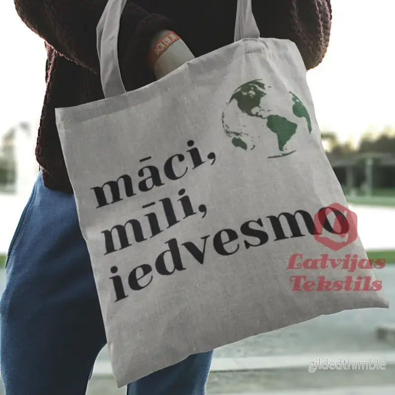 Pelēka lina auduma maisiņš «māci, mīli, iedvesmo» | kolekcija «Māci.Mīli.Iedvesmo.»