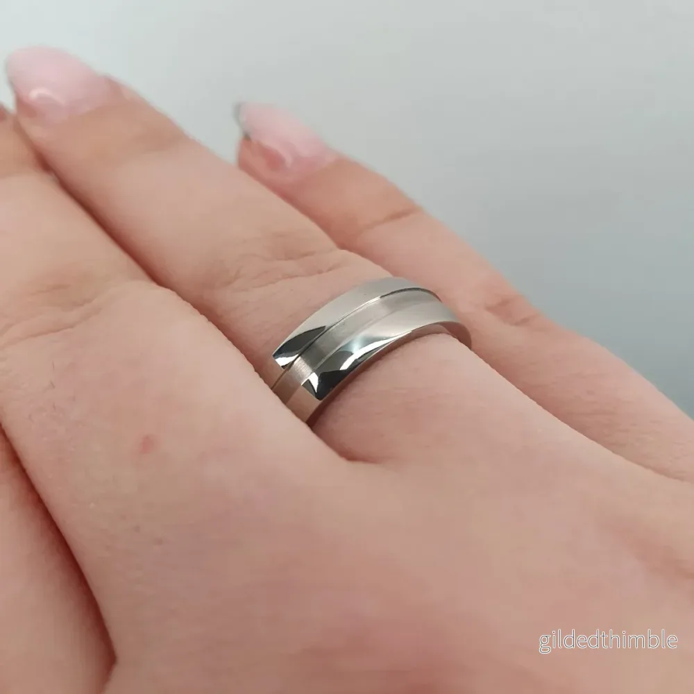 Förlovningsring Amor Tindra Förlovningsring Amor Tindra