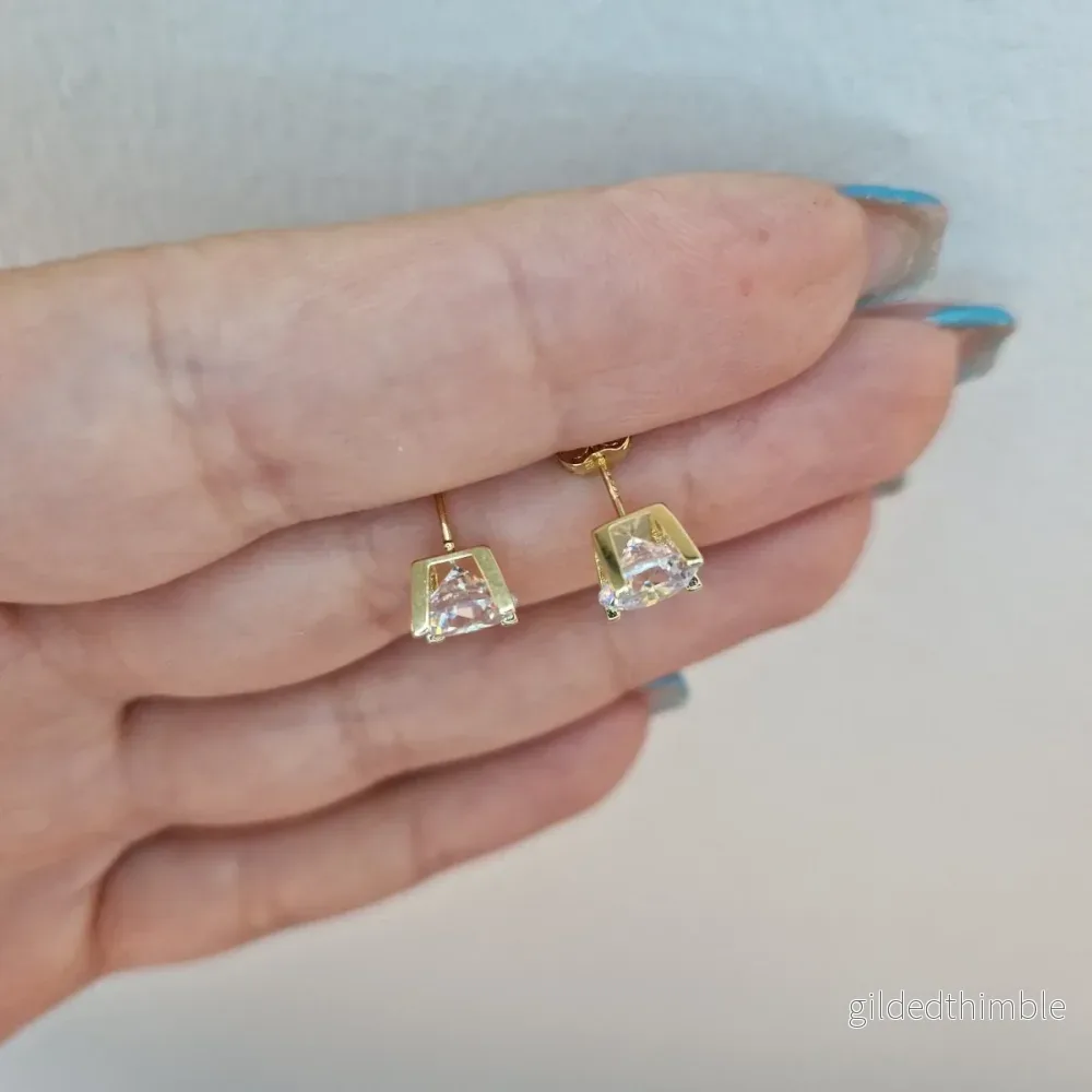 Örhängen med stor sten i fyra klor 18k guld - Bild 2