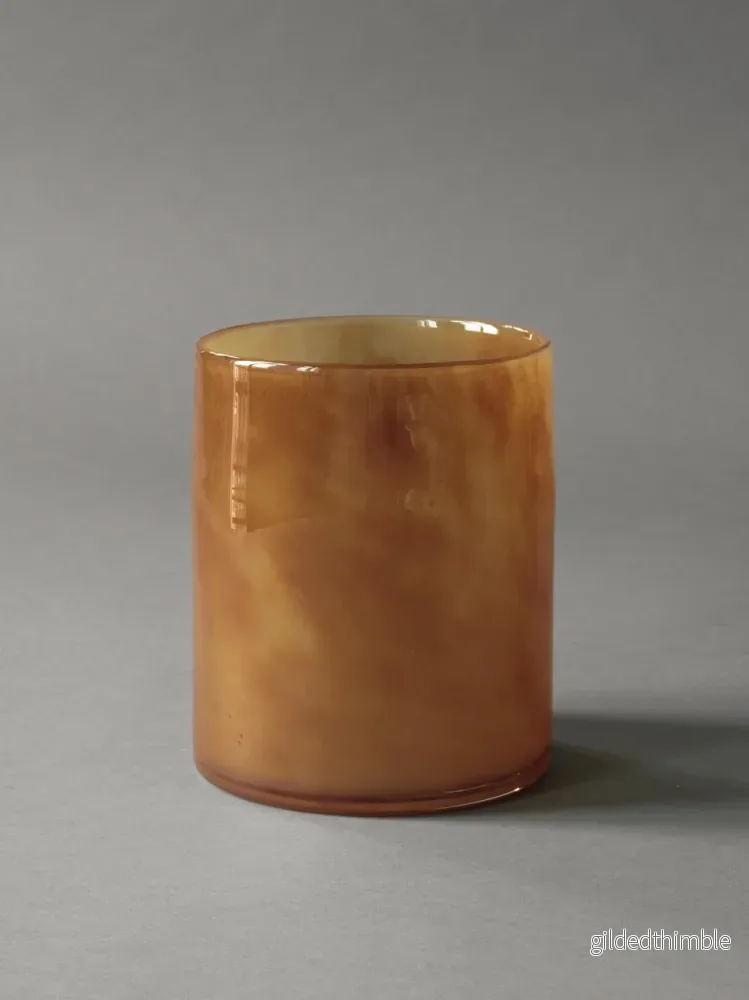 Ljuslykta glas 'Lyric' Brown (L)