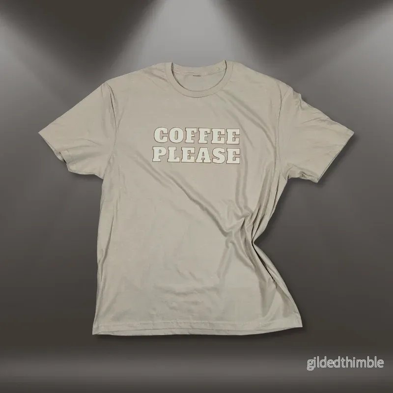 Kokvilnas T-krekls ”Coffee Please” | smilšu krāsas